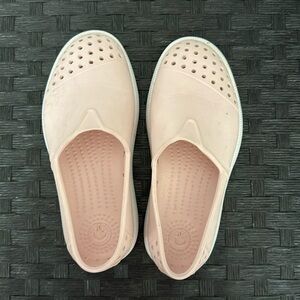 Native Shoes Kids Water Shoes - Light Pink